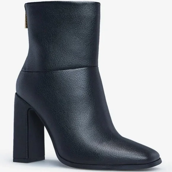 New in Box Inesa Block Heel Black Bootie Size 10 - Picture 3 of 3